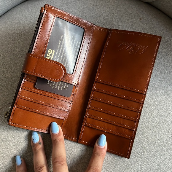 Patricia Nash Tooled Nazari Wallet Tooled Ea - Picture 2 of 5